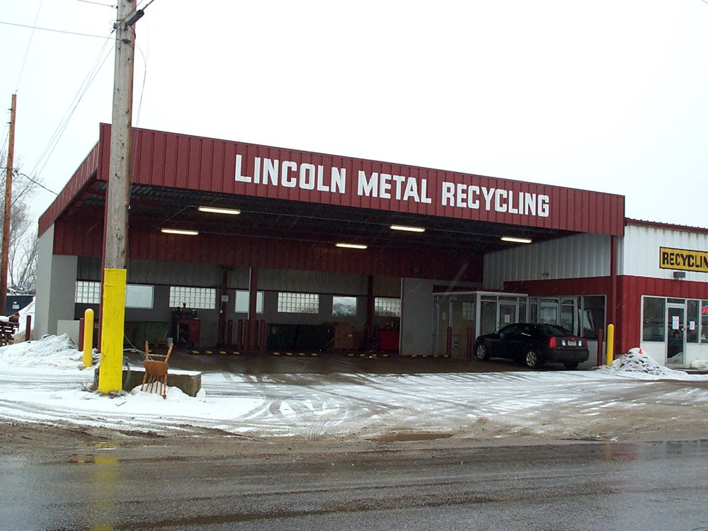 Lincoln Recycling Wins Commitment to Erie Award